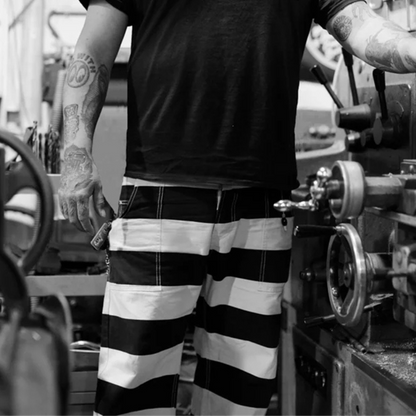 Outlaw Stripes – Biker Pants im Prison-Look